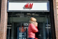 Фото - «Ъ»: H&M заплатил за 9 месяцев аренды торговых площадей в Москве после заявления об уходе