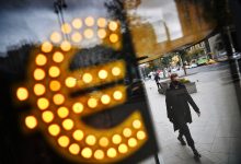 Фото - Курс евро на Мосбирже упал ниже 60 рублей впервые с 5 сентября