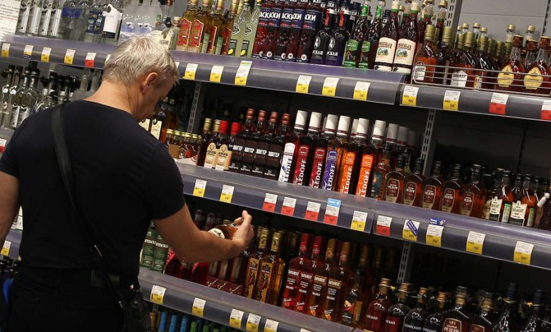 Фото - «Ъ»: алкогольные компании в России стали оптимизировать производство из-за санкций